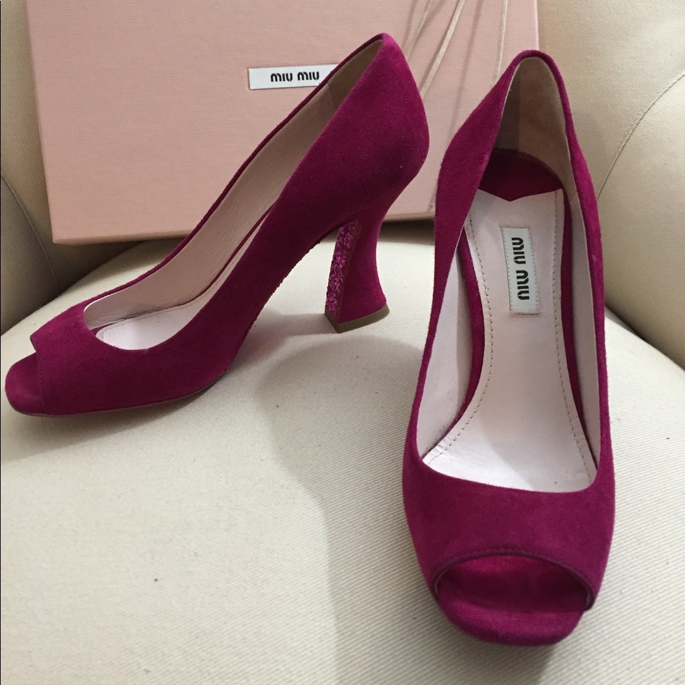 Miu Miu Calzature suede peep toe heels